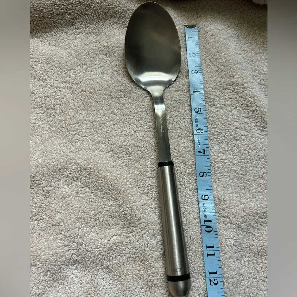 Oneida & Unbranded Stainless Steel Serving Spoon Utensil Set